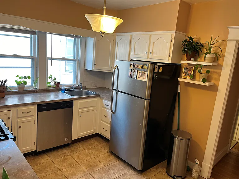 222 Lovering Ave #2 — Photo 9