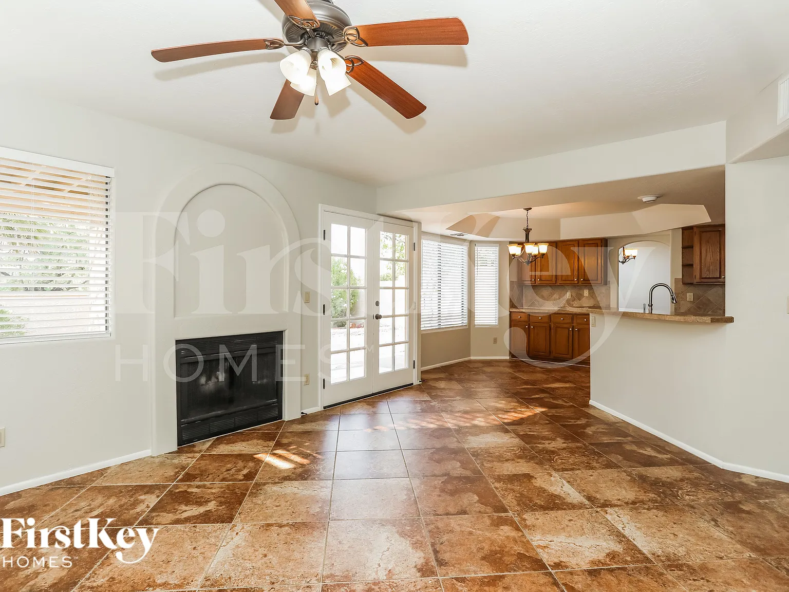 4 bed, 3.0 bath, 2335 sqft, $2,365 — Photo 3