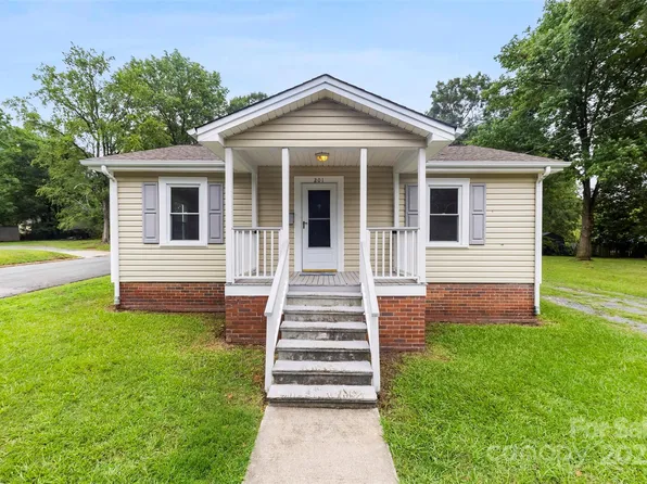 201 Sacco St, Belmont, NC 28012