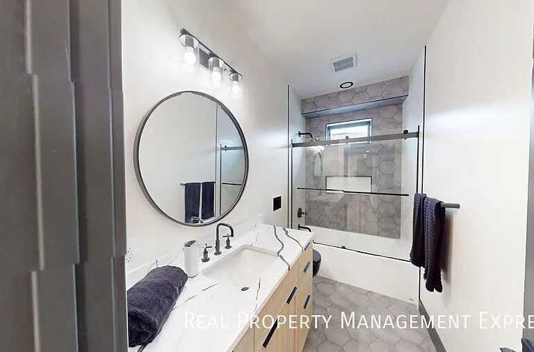 313 N Red Spruce Ave — Photo 11