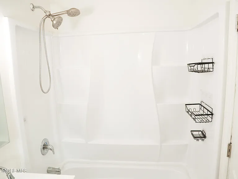 101 Anelve Ave #5 — Photo 14