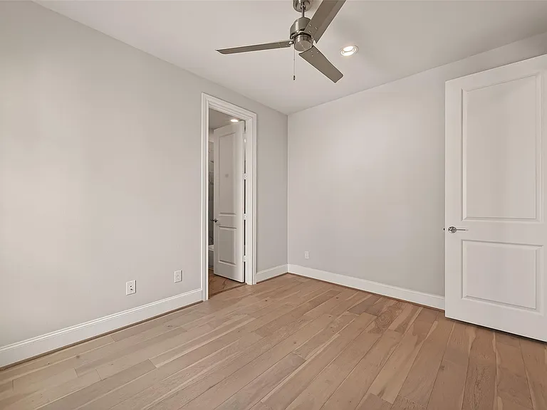2218 Lou Ellen Ln #C — Photo 27