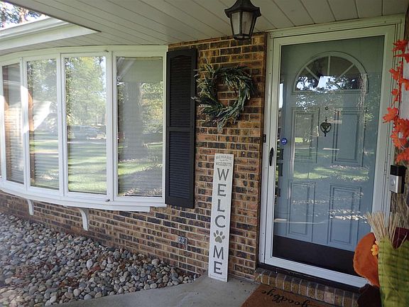 4th image of 56928 Inwood Ct