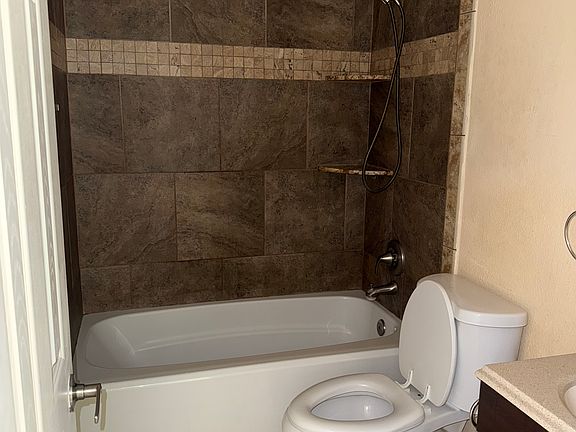 5th image of 746 E Mission Ln #B