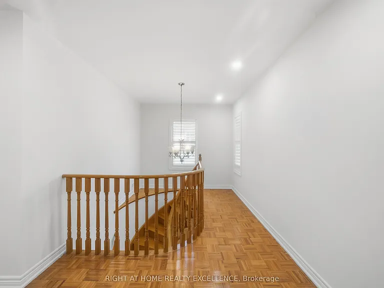 16 Whitford Ct #MAIN UPPER LEVEL — Photo 19