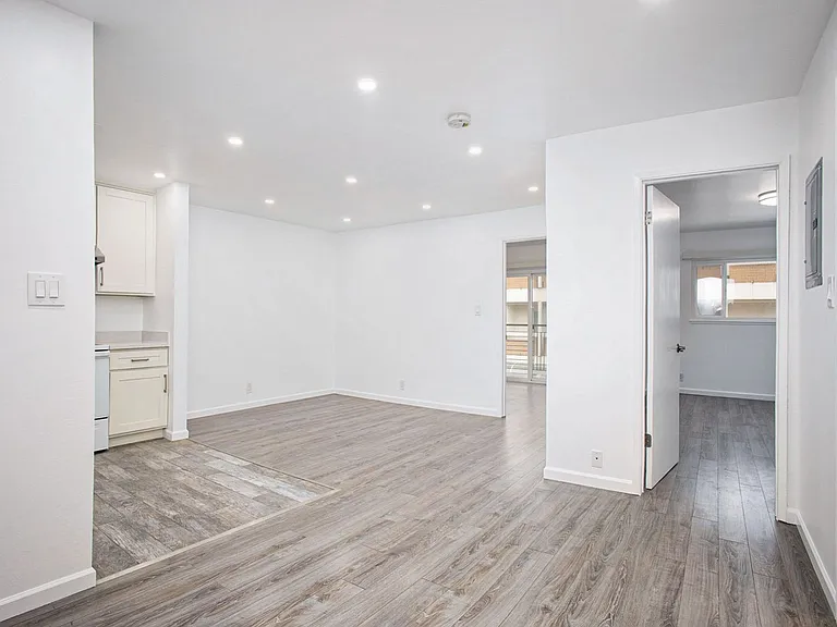 Montecito Ave 137 — Photo 14