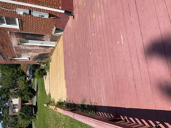 3rd image of 139 Lee Ave NE