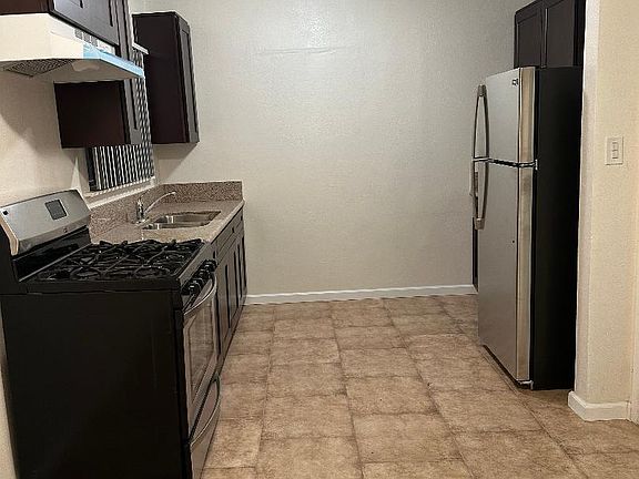 3rd image of 2128 W Florence Ave