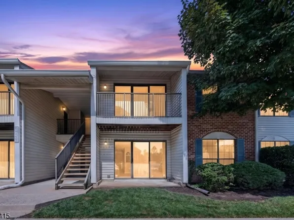 60 Taylor Dr, Franklin Twp., NJ 08823