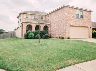 1801 Lynnwood Hills Dr, Fort Worth, TX 76112
