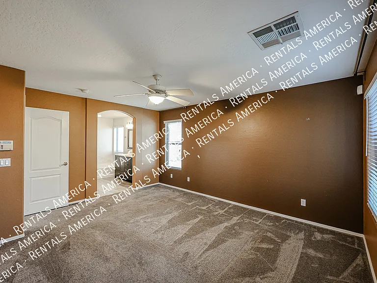 2614 W Florentine Rd — Photo 33