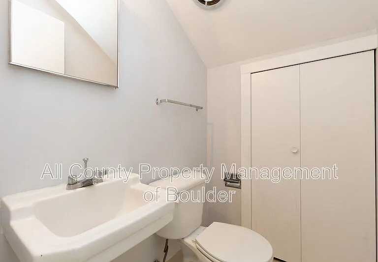 2220 Norwood Ave — Photo 24
