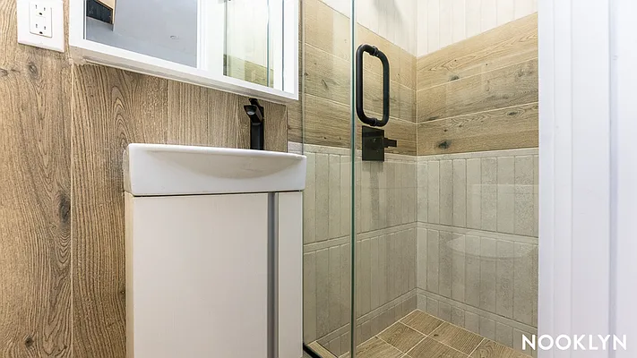 Rented by Nooklyn NYC LLC | media 41