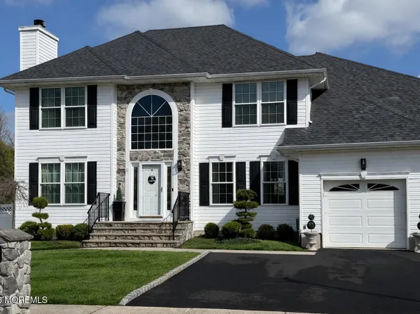 8 Heritage Drive, Englishtown, NJ 07726