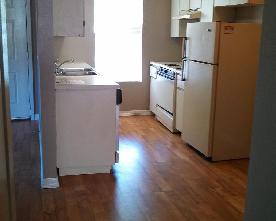 2nd image of 113 9th Ave APT 2