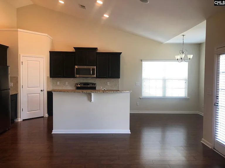 764 Ruskin Dr — Photo 6