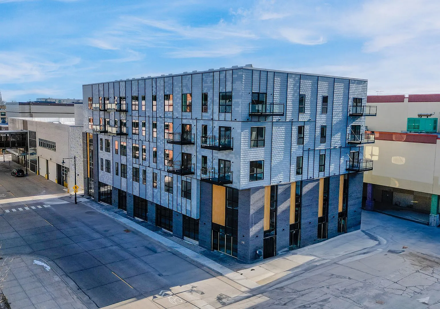 Urbane115 Apartments — Photo 1