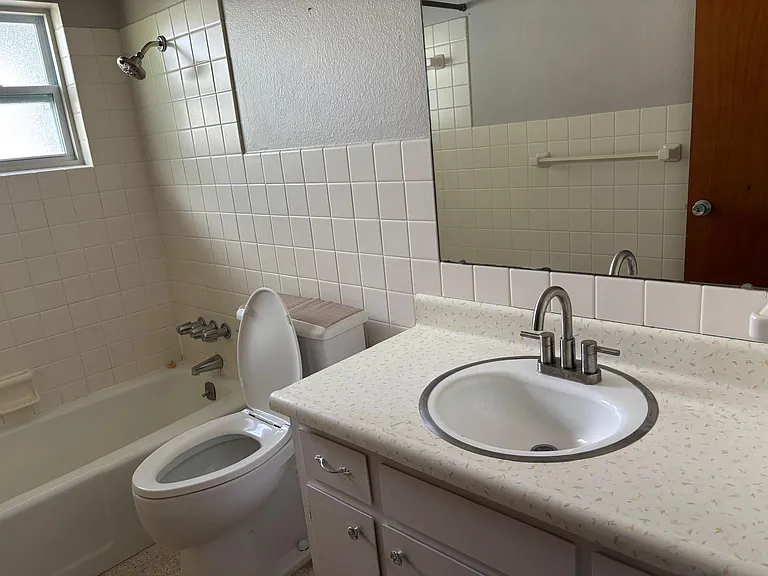 275 Belle Ayre Dr — Photo 7