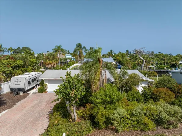 510 71st St, Holmes Beach, FL 34217