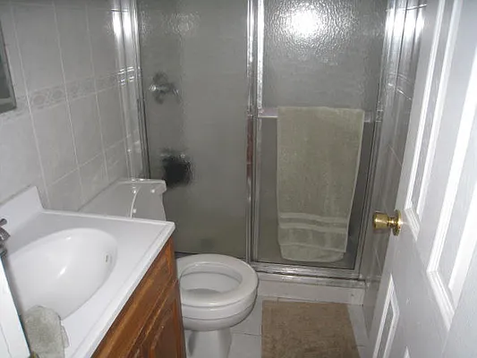 Rented by Alexiou Realty | media 9