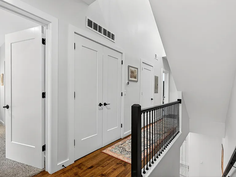 215 N Sarah St #7 — Photo 13