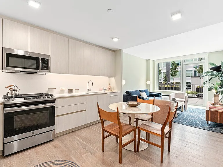 433 E 13th St #4GS — Photo 3