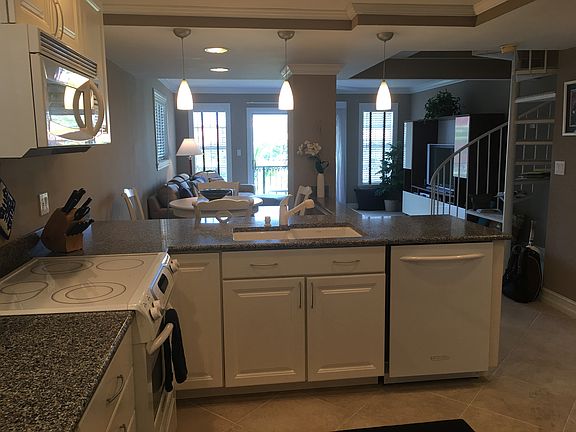 4th image of 620 Tennis Club Dr APT 304