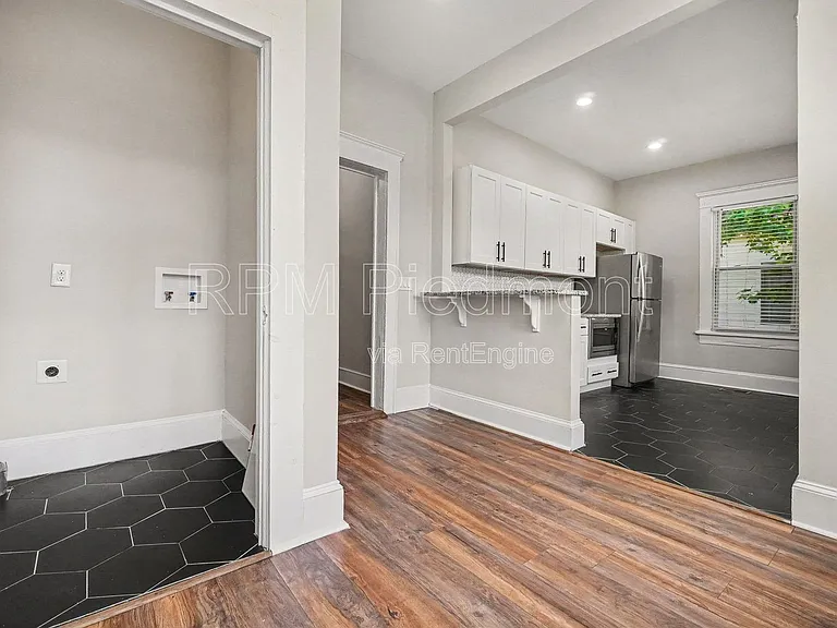 706 Catherine St SW — Photo 9