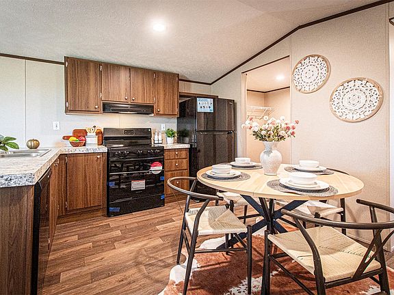 5th image of 106 Spanish Oak Rd