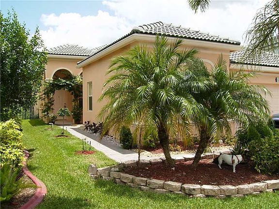 2nd image of 1234 Chinaberry Dr