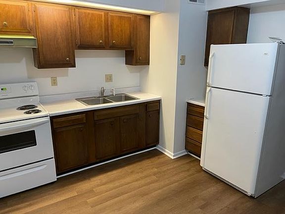 4th image of 105 Jefferson St #203