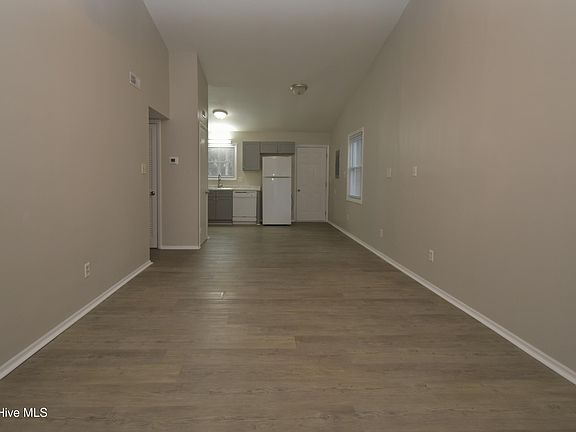 4th image of 131 Twinwood Dr