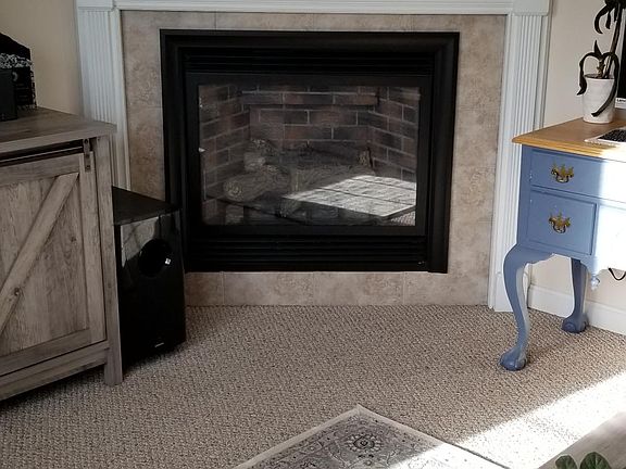 LV RM Gas Fireplace