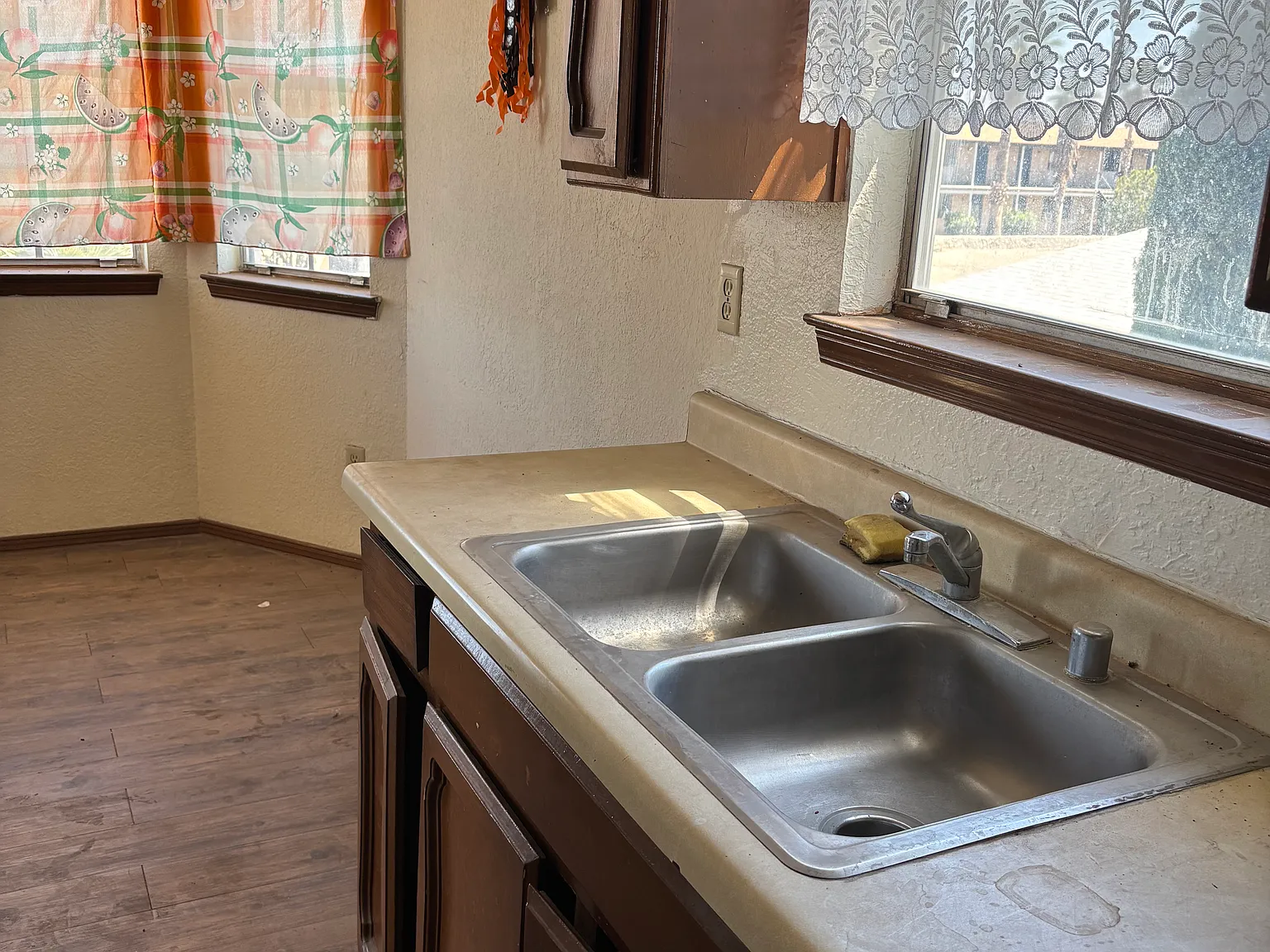 2 bed, 800 sqft, $875 — Photo 2