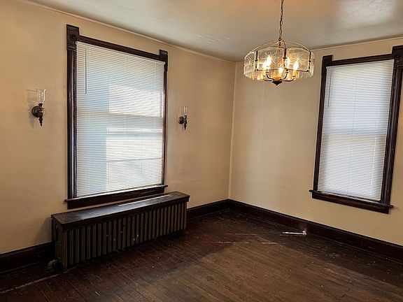 3rd image of 385 E 4th St