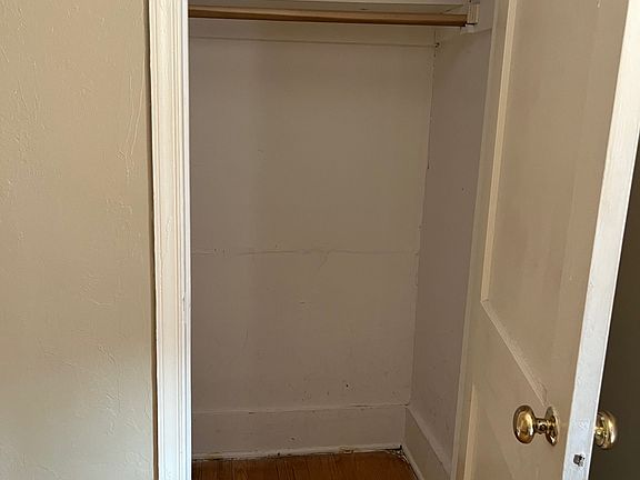 2nd image of 428 1/2 NW 24th St