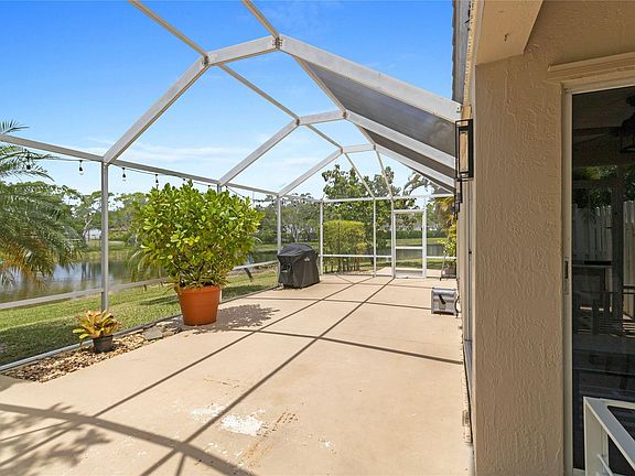 2nd image of 350 Somerset Way
