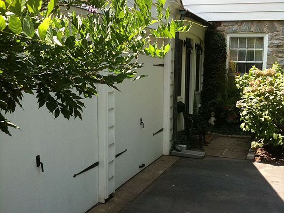 2 Car Garage & 2nd Front Door