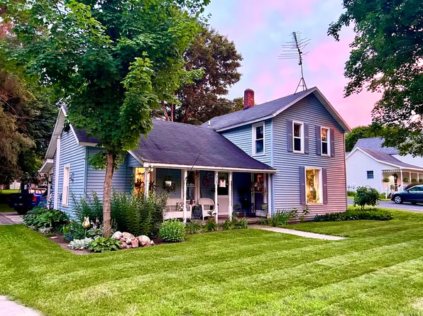 315 W Pere Marquette St, Big Rapids, MI 49307