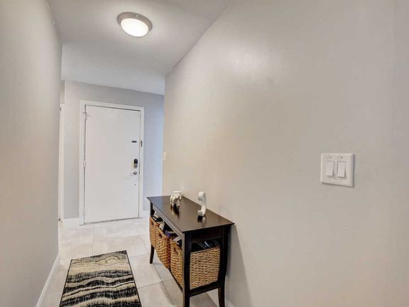 5th image of 6636 Tiburon Cir