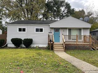 3424 Toepfer Rd, Warren, MI 48091