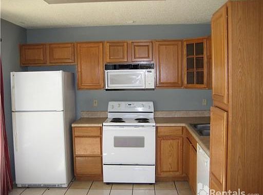 2nd image of 1005 Coolwood Pl