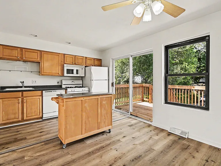 2629 Brannon Ave — Photo 3