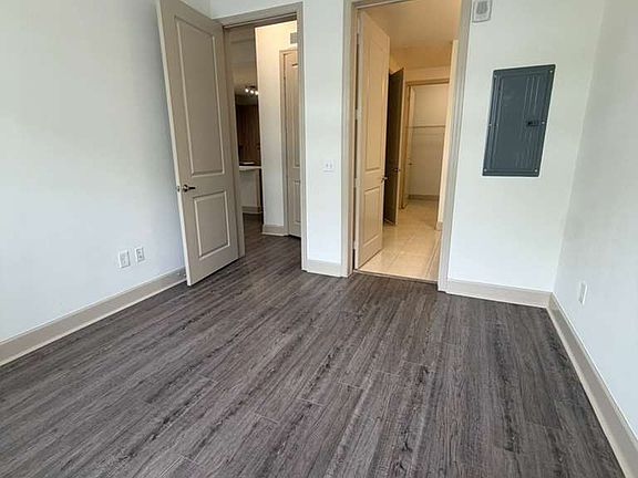 4th image of 8902 Doral Blvd #402