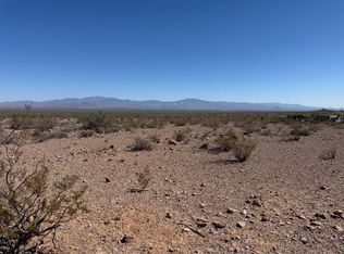 4884 S Papago Rd, Golden Valley, AZ 86413