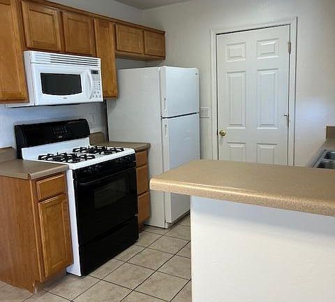 5th image of 3290 N Bumblebee Dr APT A