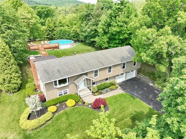 2 Oakwood Lane, Thiells, NY 10984