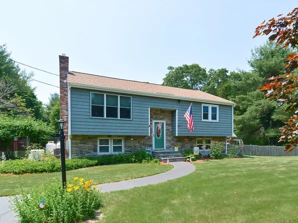 4 Reinhard Dr, Norton, MA 02766