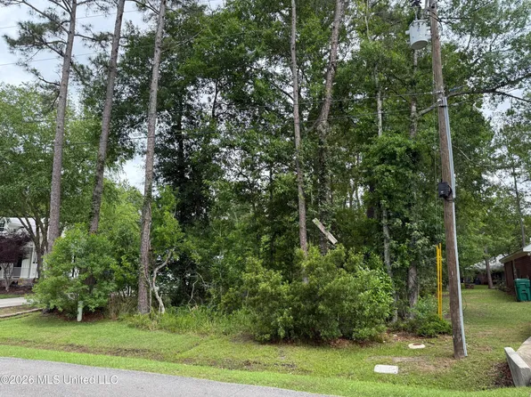 834 Analii St Lot 30, Diamondhead, MS 39525