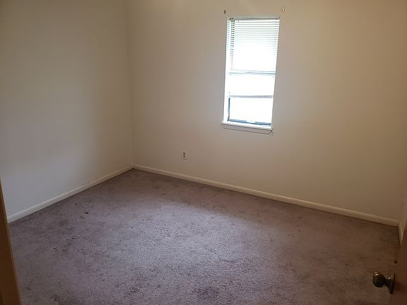 3rd image of 106 Tangerine Dr